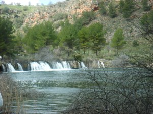 Salto de agua en las Lagunas de Ruidera 